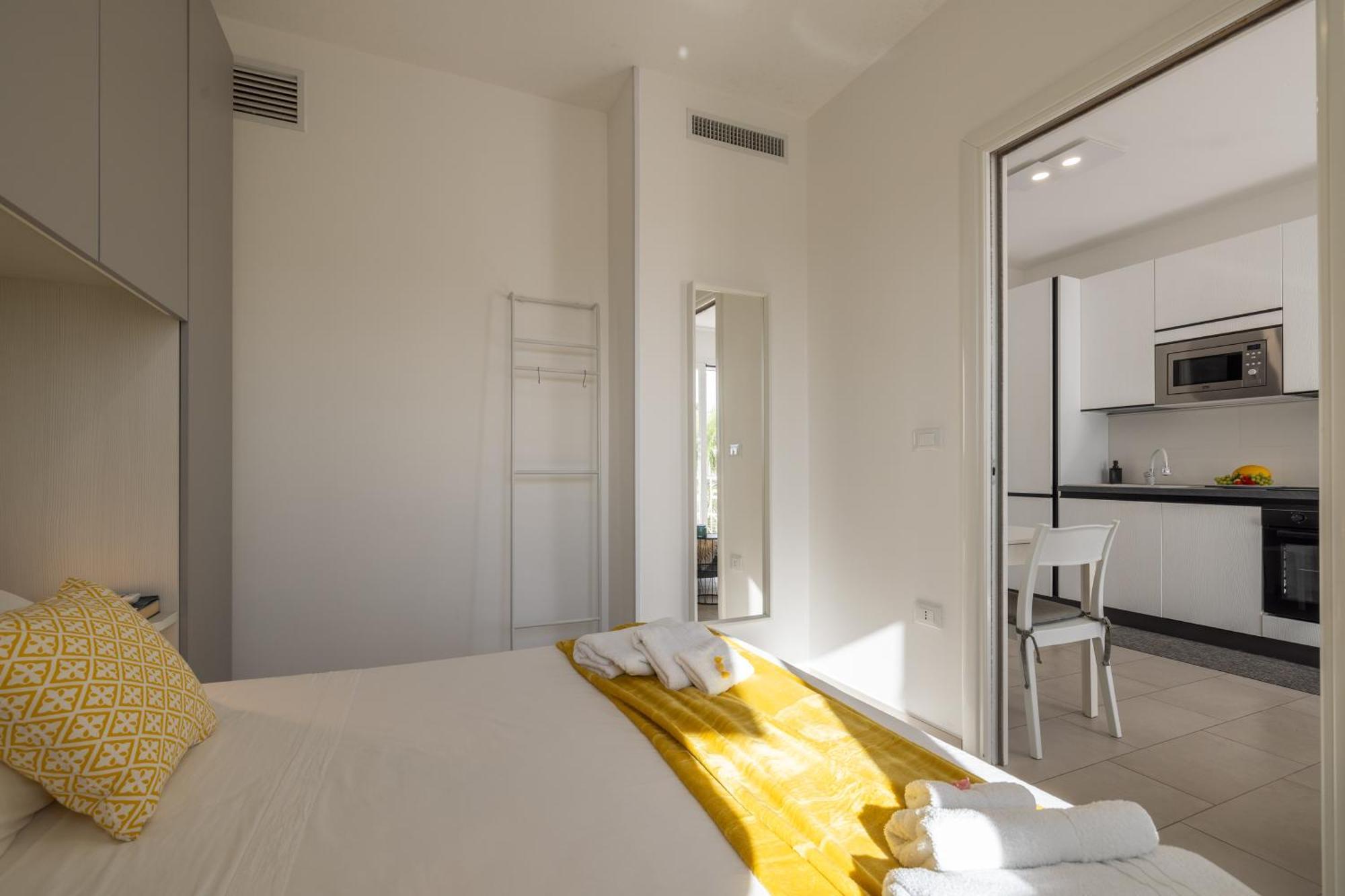 Tramonti Incredibili In Piscina - Apartment8 Con Ac Wifi In Residence 산타 마리아 알 바뇨 외부 사진